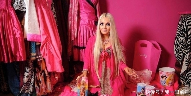 样子|21岁女子痴迷芭比娃娃,每天化妆就要用掉4个小时