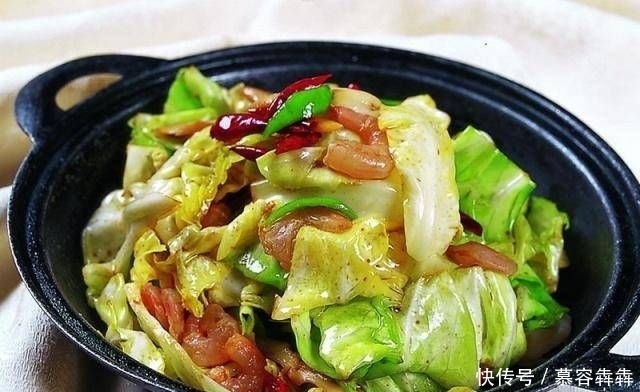  包菜|一种有两种口味的食物，手撕包菜有辣的，糖醋莲白有酸的