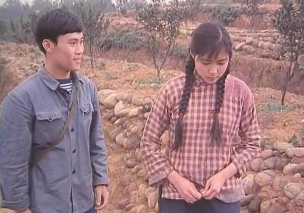 女演员|他是《被爱情遗忘的角落》小豹子,二婚娶小20岁女演员,全家从艺