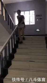  gif|搞笑gif：为了藏5元私房钱，又逼疯了一个