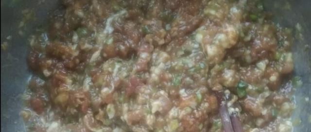 细节|蒸饺怎么做呢大厨教你配方和细节,记住这几步,在家轻松做