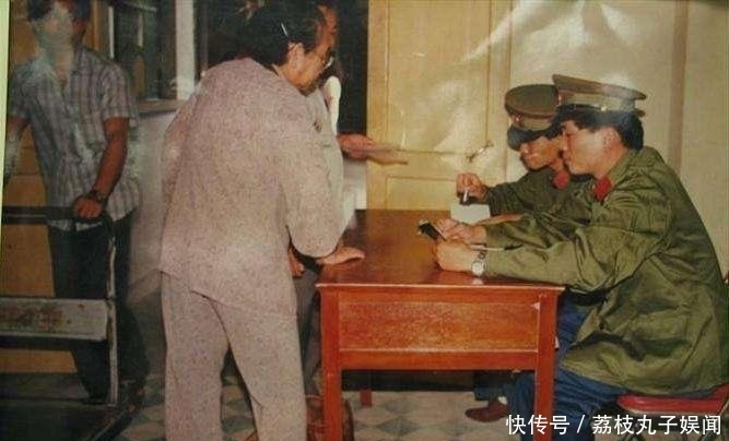 死刑|在监狱蹲20年, 出狱后是种什么体验 无期徒刑犯人一句话说出答案