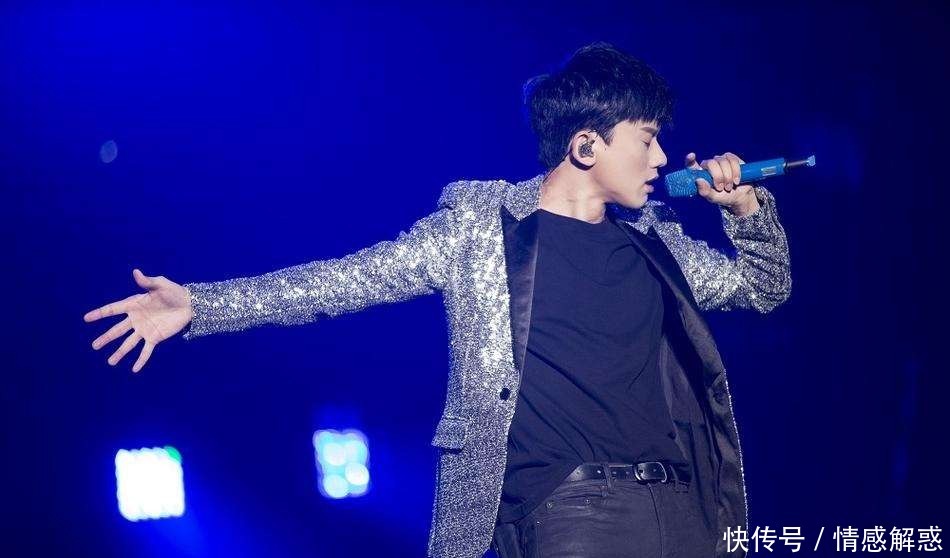 演唱|耳返坏掉的张杰,演唱难度有多大那可不是简单的耳机!