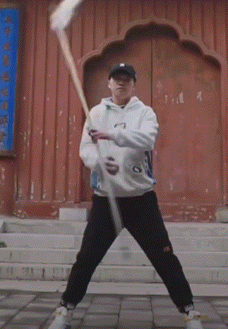 GIF|搞笑GIF:我以为你要开始你的表演了!谁知道竟然是坑我!