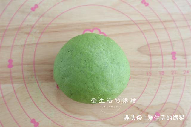  菠菜叶子|自己蒸的菠菜馒头总是变色第1步做错了，难怪变黄还不柔软