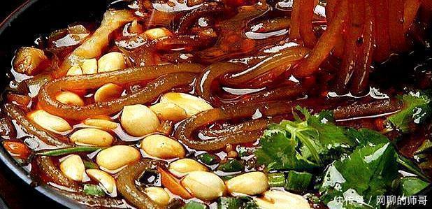 好吃|自制酸辣粉,红薯粉爽滑的口感把酸辣一起带入胃中,太好吃了