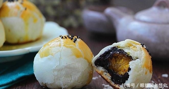  幸福|蛋黄酥，一口都是幸福！