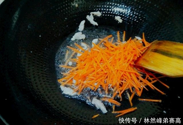 全家|天热真没胃口,简单快炒一盘它,好吃又开胃,全家抢着吃