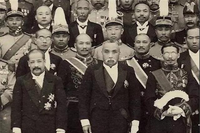 徐世昌|徐世昌当了3年中国元首,不到一月收复180万平方公里