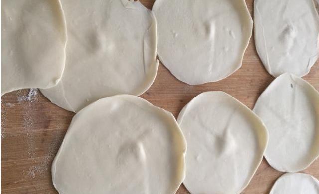 秒杀|冬天男人要多吃韭菜盒子,教你这样做皮薄馅大,绝对秒杀外面卖的