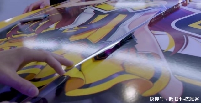 改造|硬核玩家将劳斯莱斯改造成“痛车”,真是高成本的二次元