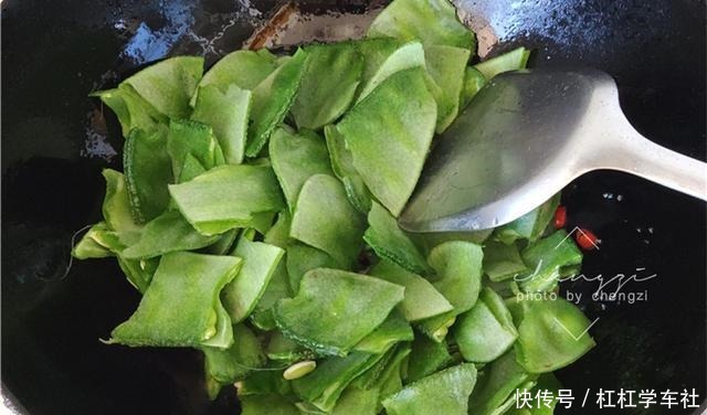 遇见|7月,遇见这菜我必买,2块钱一斤,叶酸含量极高,多吃对身体好