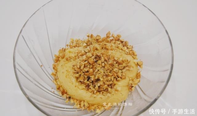 中秋|1个鸡蛋1碗面粉,手不沾粉就做好,酥香脆口,比月饼还好吃