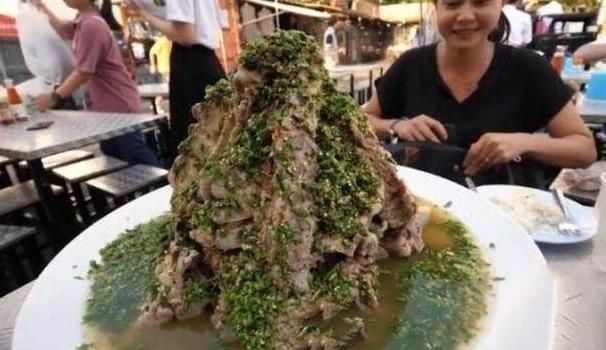 泰国|去泰国吃“火山排骨”,500元一份,本想大吃一顿,端上来被坑了