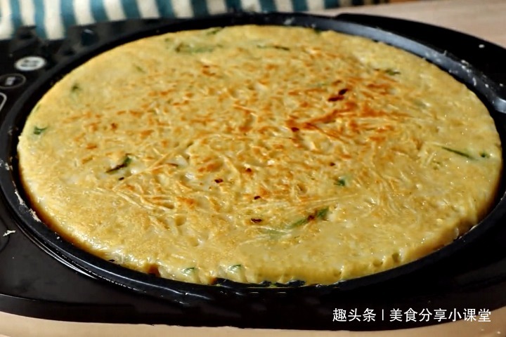 家人|夏天,土豆别再炒着吃了,试试此做法,暄软劲道,家人爱吃