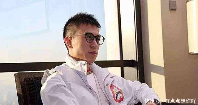 王思聪|沪上皇秦奋: 手表500万、名车亿元, 老爸比王健林还有钱, 什么来头?