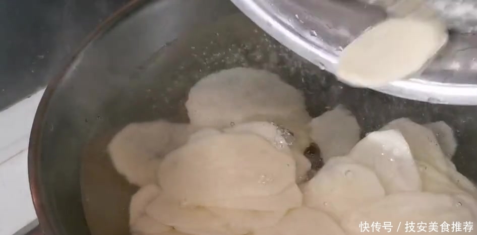  土豆|土豆这样做酥脆美味，没有任何添加剂，学会再也不用去超市买薯片
