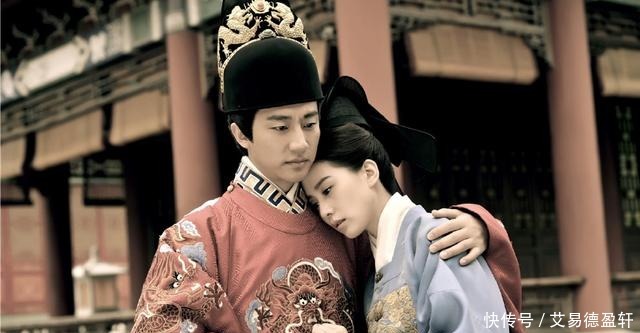  感叹|皇帝感叹自己膝下无子，有个太监竟跪地说：别怕，儿子已给您养大