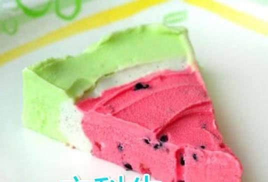 理科生|不同专业吃西瓜,理科生普通,文科生讲究,美术生