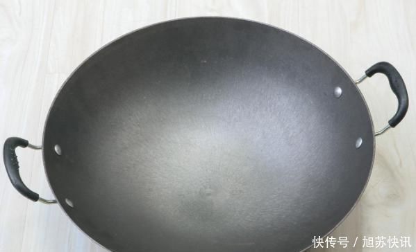 菜不会出现粘锅|新锅不要直接用,大厨教你正确“开锅”,使用寿命长,炒菜不粘锅