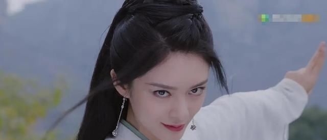 千金|她被王思聪挖掘,却被喷富家千金走后门,如今连接两部戏打脸观众