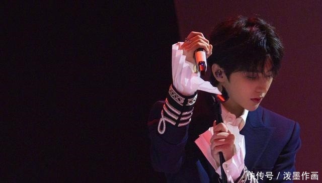  同台|同是偶练出身，乐华七子和蔡徐坤同台对比惨烈