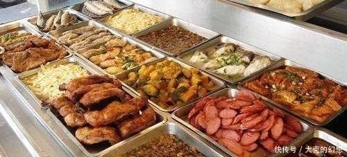 串串香|女子去吃69元自助餐,一人吃掉1000根肉串,走时老板笑着说免单