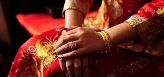 经济发达地|贫穷农村，二十五万彩礼钱加一套房娶一个老婆，你能接受吗？