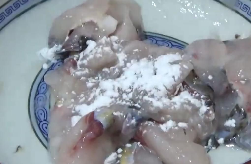 酸菜鱼|压轴菜酸菜鱼,咸香适口的鱼肉搭配酸菜,让人胃口大开,吃起来