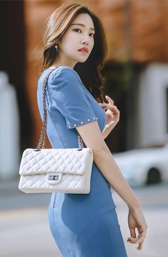 服装|人像摄影怎么拍出“A4”腰,试试5个摄影方法,拍出腰部曲线美