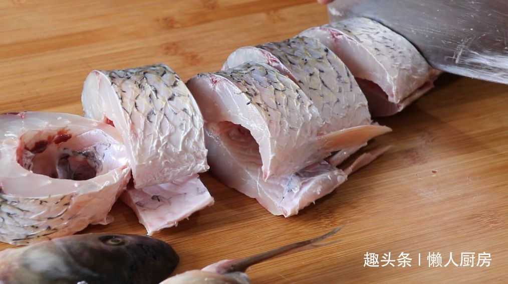 教你做|买了一条4斤重的草鱼,教你做麻辣鱼块,鱼肉麻辣入味特别下饭