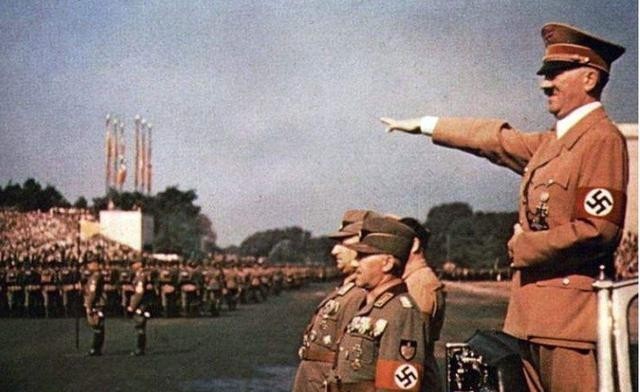 出卖|希特勒屠杀犹太人,都是白人如何区分,民族风俗出卖了他们