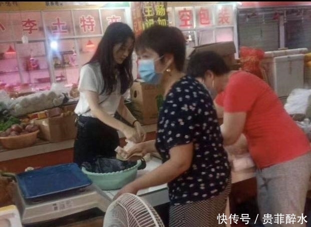 晓明哥|《中餐厅》路透,赵丽颖和黄晓明抢活干,张亮老了很多