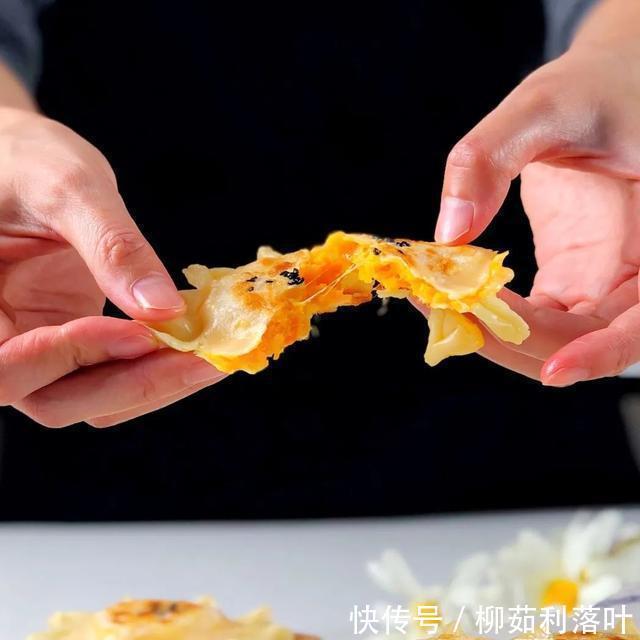 饺子皮|一个红薯，几张饺子皮，这样做香酥可口能拉丝，孩子超爱吃！