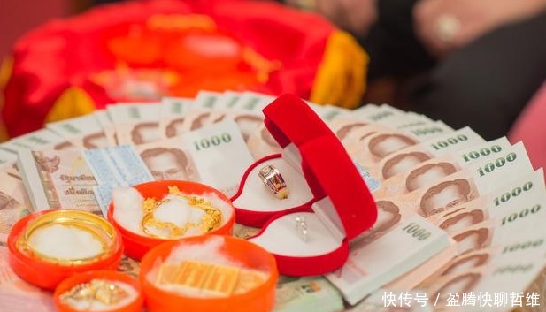 女方|女方父母临时加价“30万彩礼”，男方最终放弃，女方痛哭不已