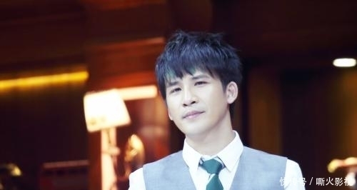 生活|看起来吊儿郎当,可他也在好好生活!