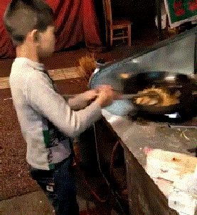 恩爱|搞笑GIF:强行秀恩爱,后果果然很严重!