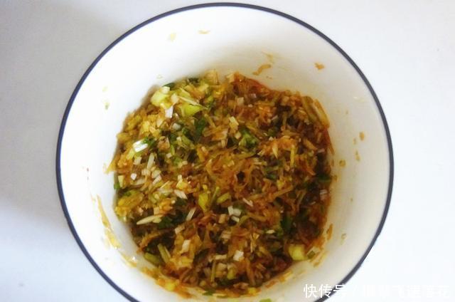 次发酵|秋天吃包子就做这个馅,不放肉却更香,顺应时节更健康