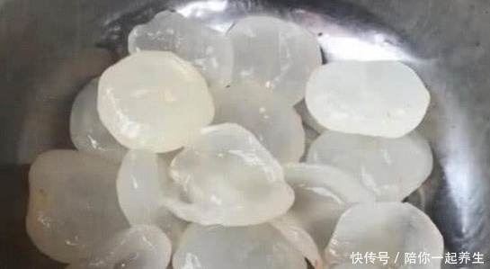 脱掉|那些“脱掉衣服”的水果,草莓直接变身胡萝卜,看看你能认全吗