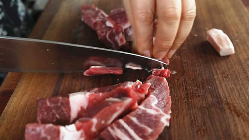 包装袋|为了吃到方便面包装袋上的牛肉面,我用了半斤牛肉,真过瘾