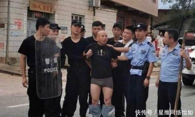 无遗|曾春亮被捕落网!还原他被捕的瞬间,欺软怕硬的嘴脸显露无遗