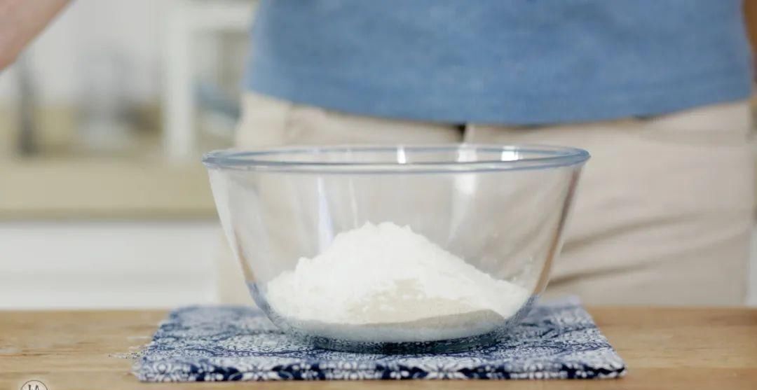  面粉|皮薄馅厚，内在鲜美的柳叶素菜包，热腾腾的来上一笼可好？