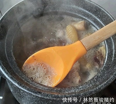 经典|#钟于经典传统味#奥尔良砂锅鸡煲