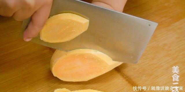 地瓜叶|红薯花样吃法,蒸煮炸炖都不如这样煎着吃,夹心流糖怎么都吃不够