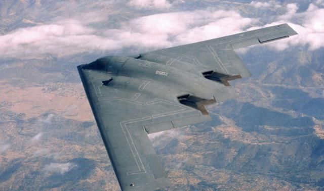 美军|美军B2轰炸机倾巢出动,哪国能阻拦?美智库:仅有2国有能力