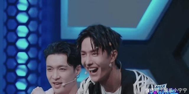 王一博|王一博成街舞最大卖点,热搜独占半边天,不愧是顶流贡献值