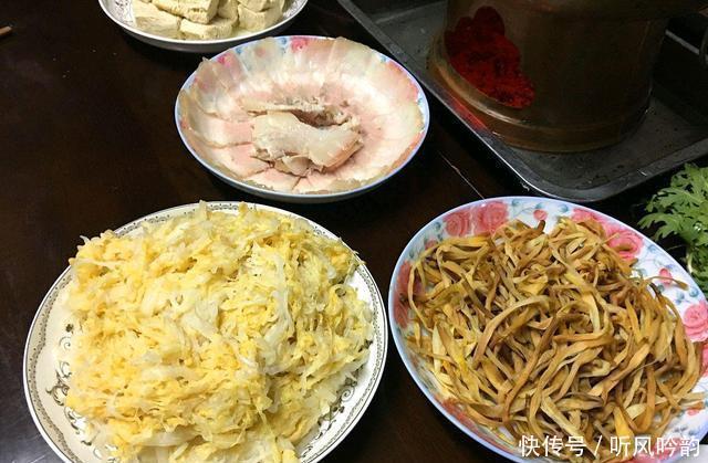 血肠|人参、冬虫夏草、狍子肉、鹿肉、血肠,东北火锅,没有不敢涮的!