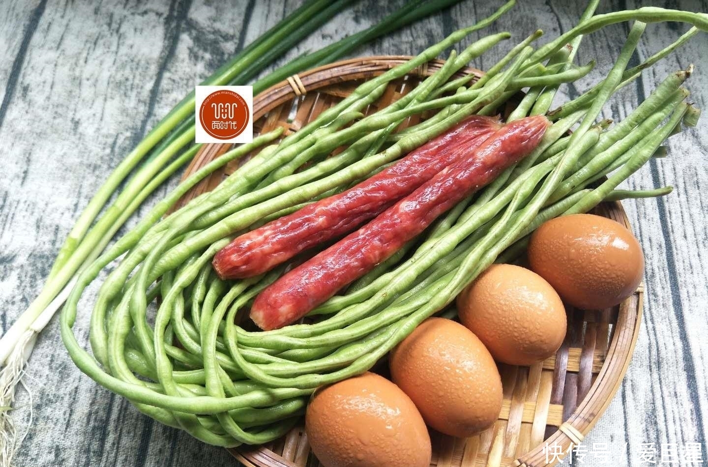  豇豆|1把豆角，4个鸡蛋，筷子一搅，几分钟解决全家人早餐，柔软劲道