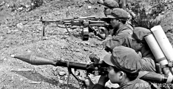 边界|对越自卫反击战, 越南百姓向解放军打黑枪, 解放军做法让人拍手称快