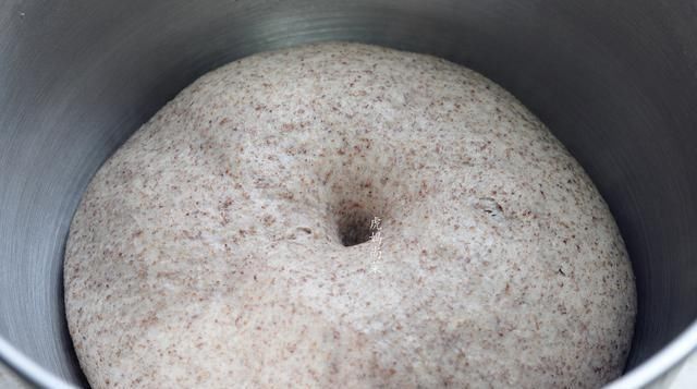 发酵|夏天做面包，直接法又快又顺利，干果多的软欧，越嚼越香还无油